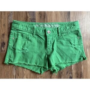 Express Jeans Women's Low-Rise Distressed Cutoff Denim Shorts Frayed Hem Size 4